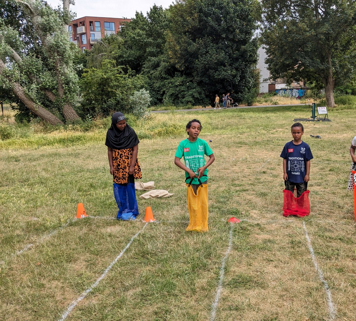 Thanks @TNLComFund, we had fantastic 2 days @BurgessPk bringing people together to promote access to green spaces, being happier & healthier. We're delighted @Naima_Ali01 join us to encourage the community to support our projects. #MayorsCommunityWeekend #LondonStrongerTogether