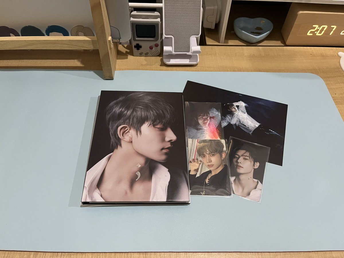 heearties's tweet photo. — #heeartmails from @andanothermoon ♡
my dark blood heeseung engene ver album arrived safely! thank you for packing it so well, and for the fast and smooth transaction. finally, hee horanghae!!!
#moonandenhypen https://t.co/rNBemVWMqE