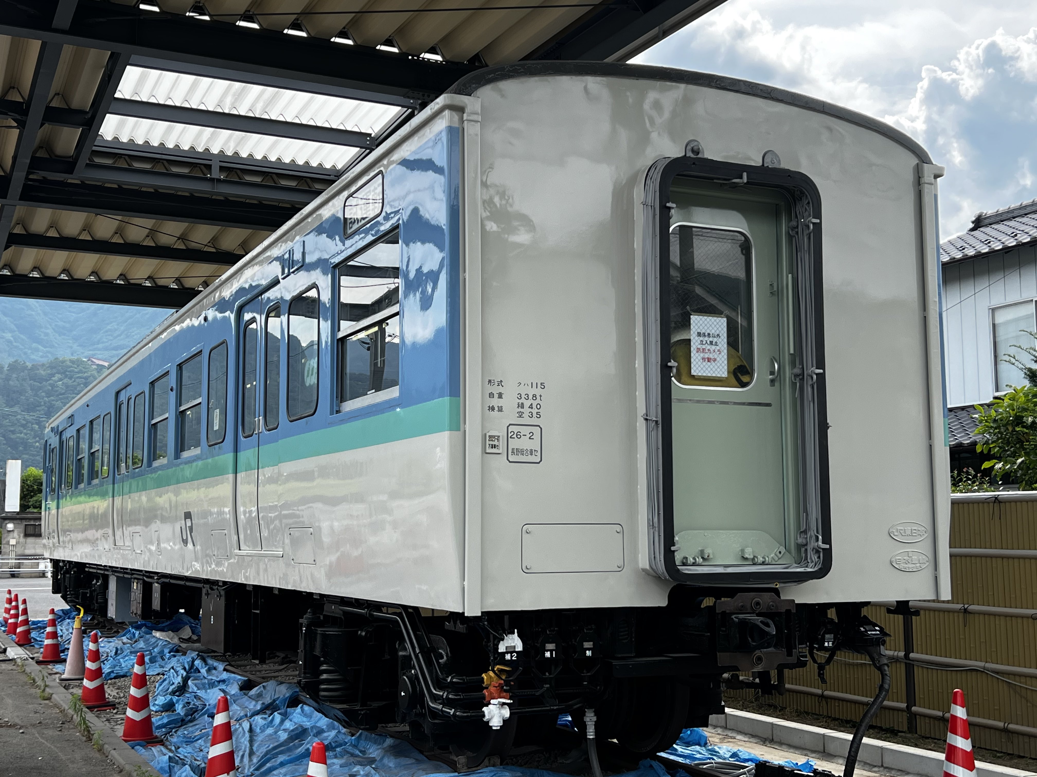 【115系車内形式板】モハ 115-6061 115系車内形式板】モハ 115-6061 - メルカリ