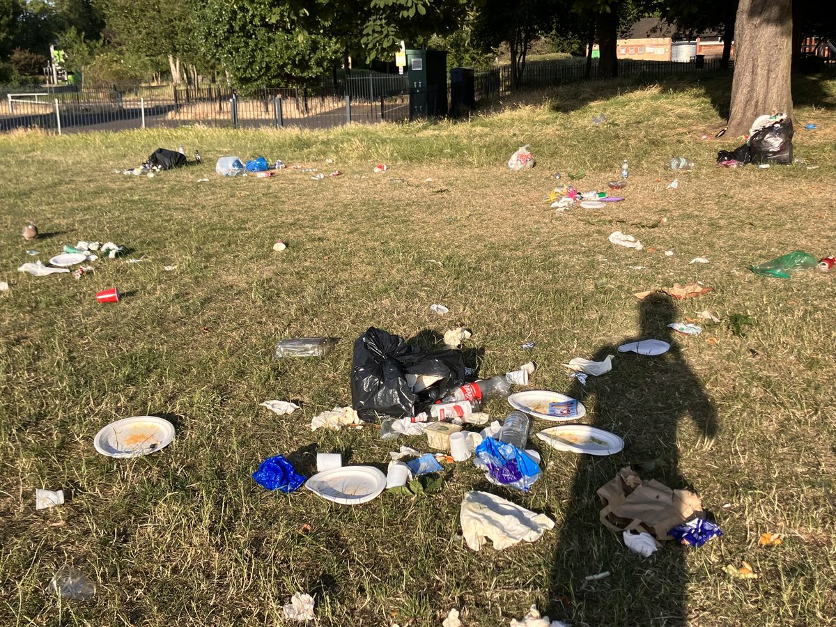 Oh people - do better!! No shortage of bins - just people who are so selfish and lazy #litter #victoriapark