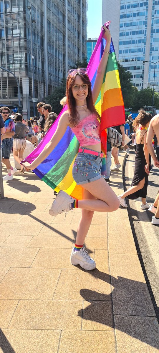 emiri_jp's tweet photo. ❤️🧡💛💚💙💜 https://t.co/ppUkncJegt