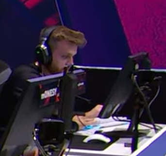 matus1919's tweet photo. @TeamRazer @mousesports @FROZENNcs G2 Niko @ Blast Premier Spring Final with the deathadder v3 pro #RazerSpotAPro https://t.co/7Hyi050FqL