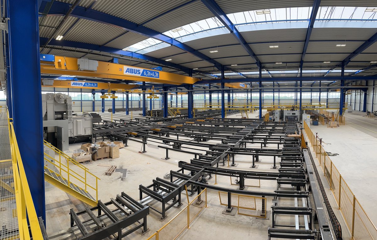 FicepG's tweet photo. Aktuelle Installation kurz vor dem  Abschluss im Unternehmen A. Lammering in Papenburg. Die bisher größte  vollautomatische Installation in Deutschland. Maschinen: Wheelabrator  Strahlanlage RB1500G, Katana 115E, Valiant 1003VL und Katana 100E.
#Ficep #Lammering #steelthinking https://t.co/QU3QVgwgE7