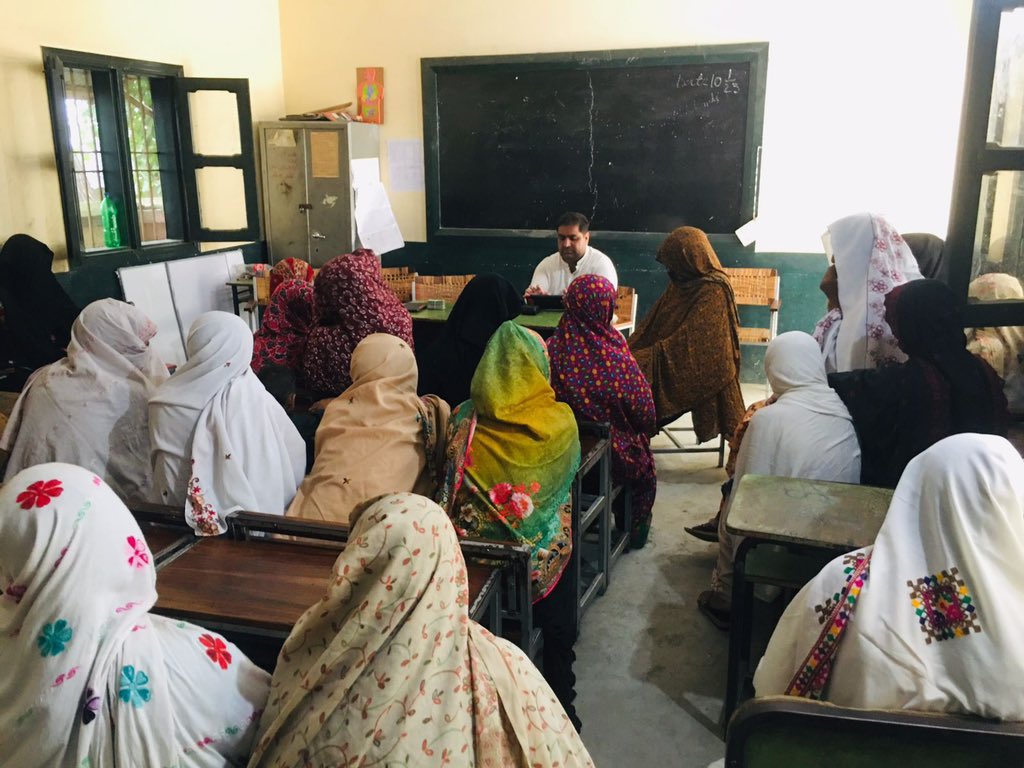 ضلع بٹگرام میں بینظیر اِنکم سپورٹ پروگرام کی رجسٹرڈ مستحق خواتین میں امدادی رقوم کی ادائیگی کا سلسلہ جاری۔
#BenazirKafaalat #BenazirTaleemiWazaif