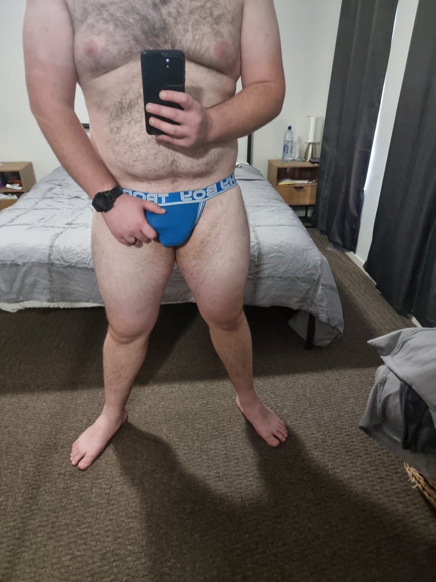 VerseBris's tweet photo. Having a bit of fun thisarve while my man's at work .

Wish he was here with his mouth around it instead. https://t.co/liXT2sGJ6b