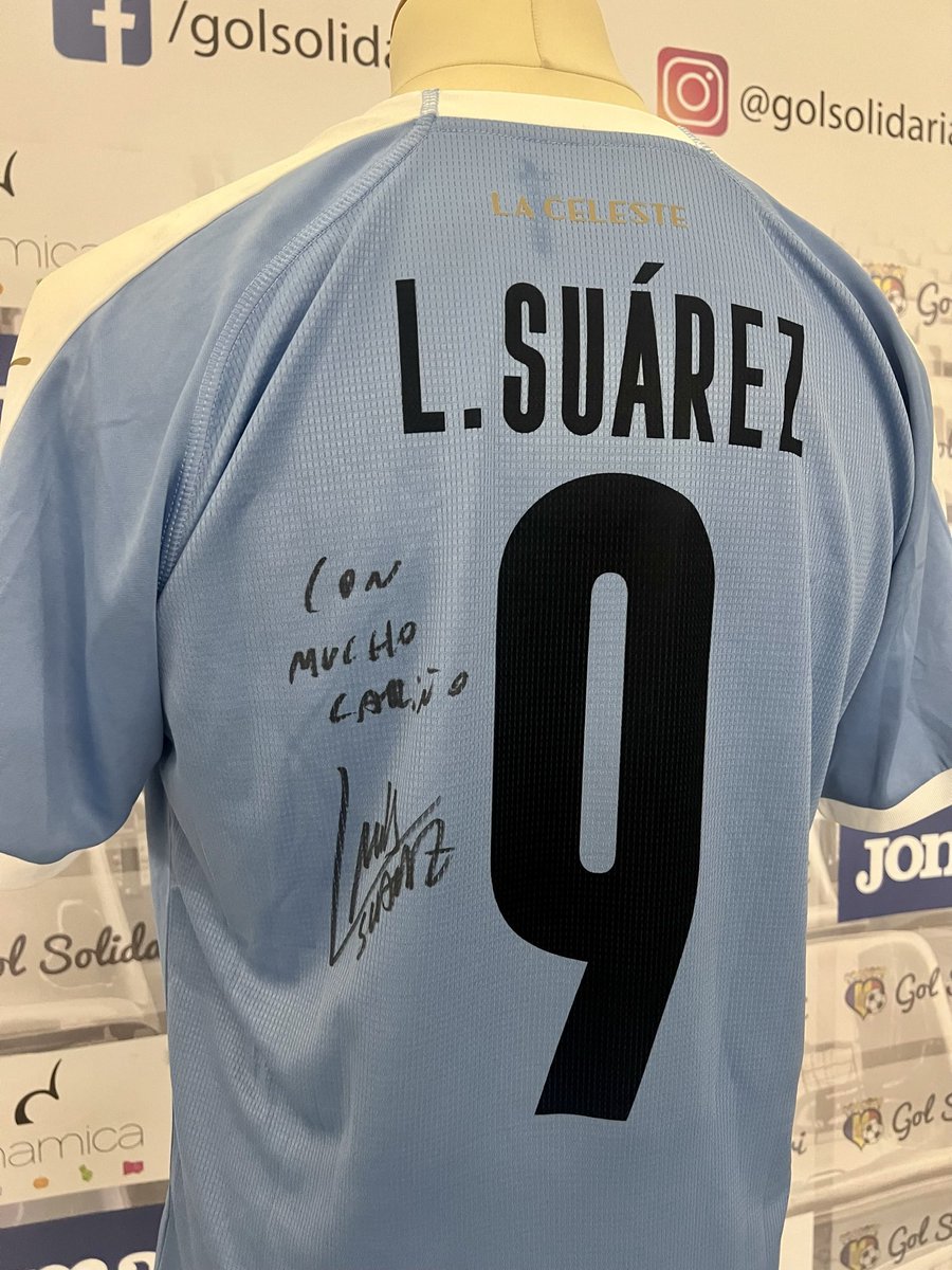Gol Solidari Andorra (@golsolidariand) on Twitter photo Un crack mundial a <a href="/champions4pedro/">Champions For Pedrito</a> 🤩🇺🇾 Avui la samarreta signada de <a href="/LuisSuarez9/">Luis Suárez</a> 🇺🇾 <a href="/AUFOficial/">AUF</a> 🇺🇾 a subhasta golsolidari.com/producto/champ… #andorra #uruguay #luissuarez #charrua #championsforpedrito #subasta Un crack mundial a <a href="/champions4pedro/">Champions For Pedrito</a> 🤩🇺🇾 Avui la samarreta signada de <a href="/LuisSuarez9/">Luis Suárez</a> 🇺🇾 <a href="/AUFOficial/">AUF</a> 🇺🇾 a subhasta golsolidari.com/producto/champ… #andorra #uruguay #luissuarez #charrua #championsforpedrito #subasta