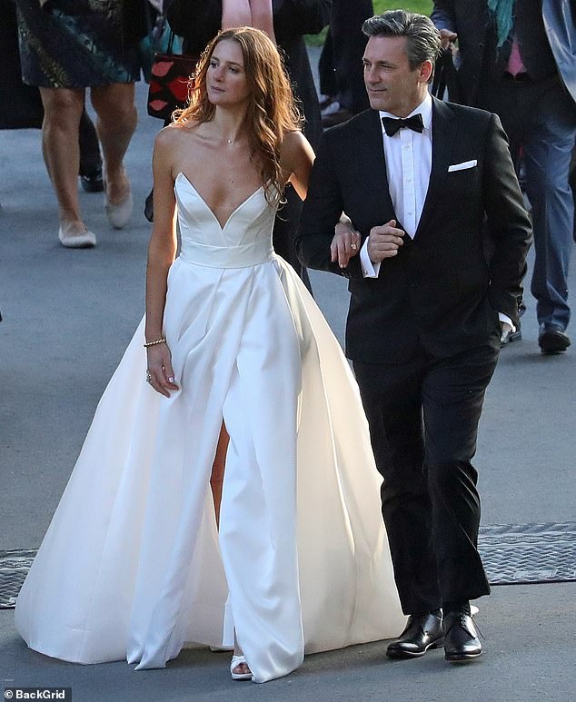 Leticia Garc a On Twitter RT damien leblanc Jon Hamm Interpr te De Leticia garc a on twitter rt damien leblanc jon hamm interpr te de
