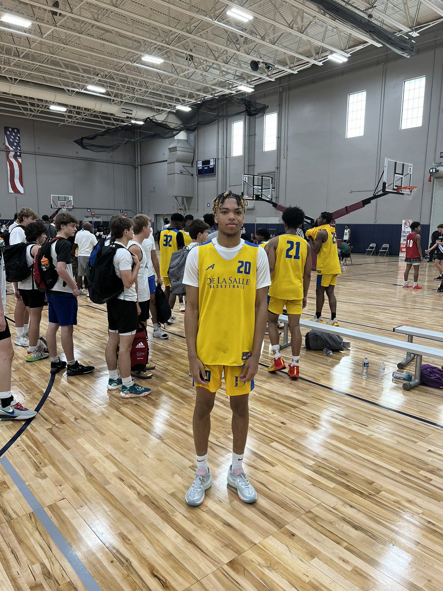 Big Tim (@tdc200) on Twitter photo Class of 2024 6’5” wing <a href="/TavariyuanW/">tbskeee</a> of <a href="/dlshoopschicago/">De La Salle Basketball Chicago</a> is a slasher extraordinaire that can hit an occasional three pointer. Big time finisher at the rim. Showed both today against <a href="/WVHS_hoops/">Waubonsie Valley Basketball</a> <a href="/RVilleLivehoops/">Romeoville Live Summer Shootout</a> Class of 2024 6’5” wing <a href="/TavariyuanW/">tbskeee</a> of <a href="/dlshoopschicago/">De La Salle Basketball Chicago</a> is a slasher extraordinaire that can hit an occasional three pointer. Big time finisher at the rim. Showed both today against <a href="/WVHS_hoops/">Waubonsie Valley Basketball</a> <a href="/RVilleLivehoops/">Romeoville Live Summer Shootout</a>