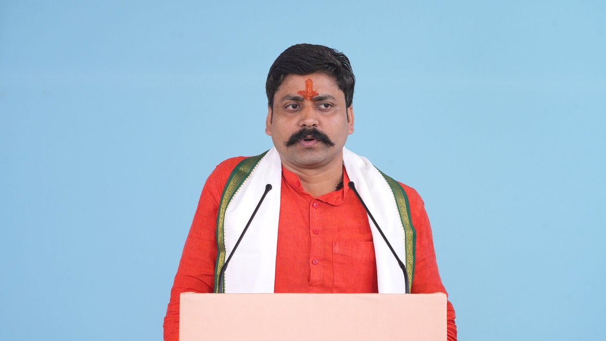 Hindu Unity 🚩
It is an unfavourable situation if someone has to advocate for the Hindus in India. Sage Dadhichi sacrificed his own body for Dharmakarya. We too should completely dedicate ourselves to Dharmakarya.

 Mr Avinash Kumar Badal. Bihar

#Goa_VHRM_Success