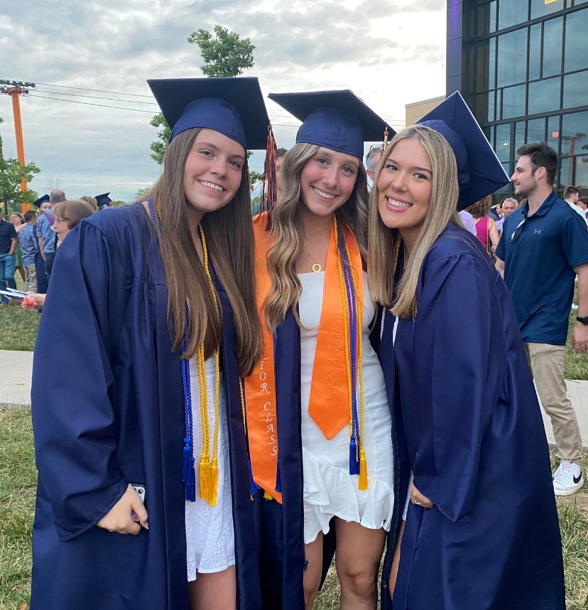 LHSLibrary1's tweet image. LHS Graduation 2023