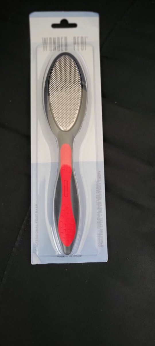 Find your next footrasp at walmart.com by Wonder Pedi. With an ergonomic handle, two different sides of the steel foot file, it helps keep the feet smooth and callus free
#wonderpedi #footfile 
<a href="/Walmart/">Walmart</a> #sponsored
walmart.com/ip/Wonder-Pedi…