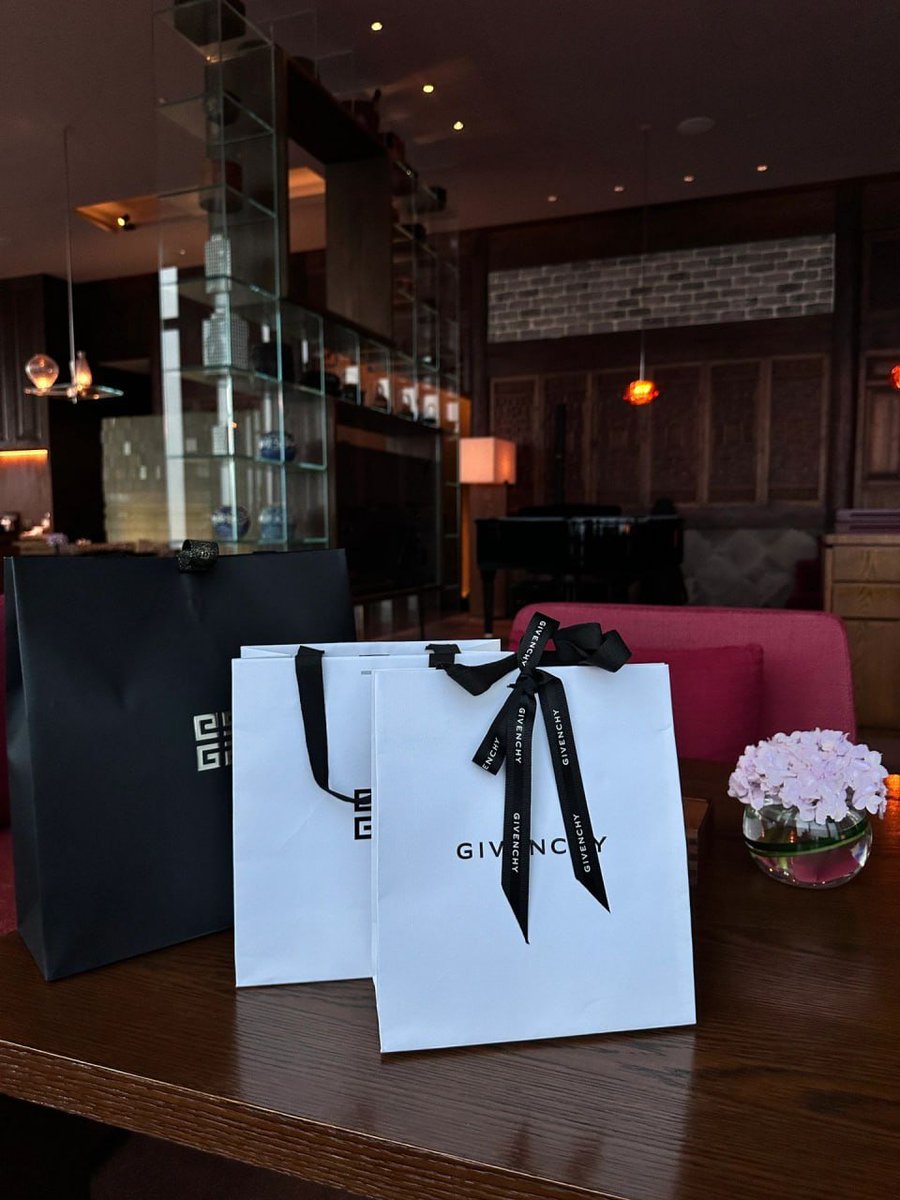 Ruby12325's tweet photo. These are all bought today, the holidays should be shopping, give you a comparison✌️  #Gift  #drive  #Shopping https://t.co/y1IhOQlkrg