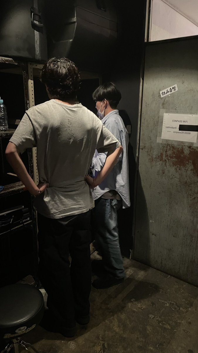 最近、勝手にlo-key designのサポートさせてもらってるけど
NeighborsComplainのKASHさんにチームとして一括りで褒めていただけたの嬉しかったな、めちゃくちゃに
これからもペットボトル穴あけます