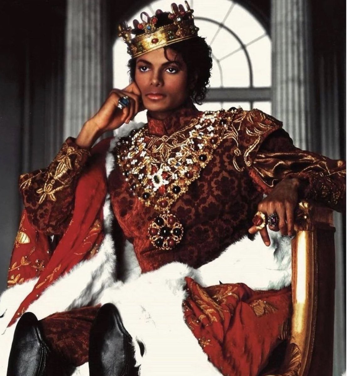 Williams20Abe's tweet photo. Long live the king https://t.co/NRuLXkXh9W