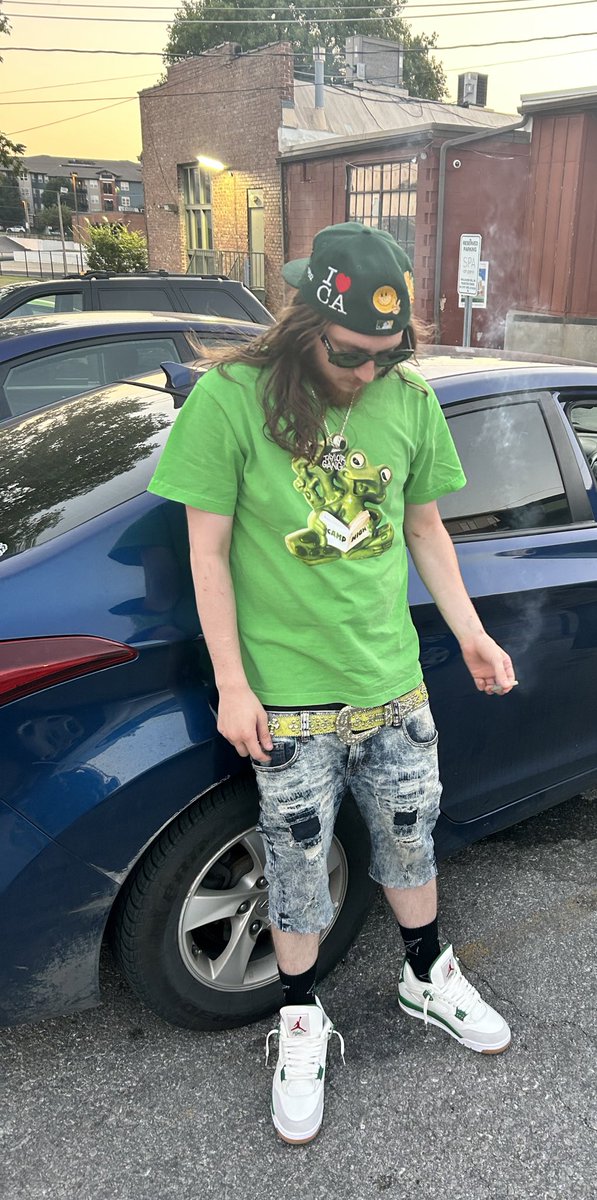 DBaBy_TGOD's tweet photo. Fly Ass Hippie #TaylorGang #EWDIL https://t.co/mRvxKEkMI0