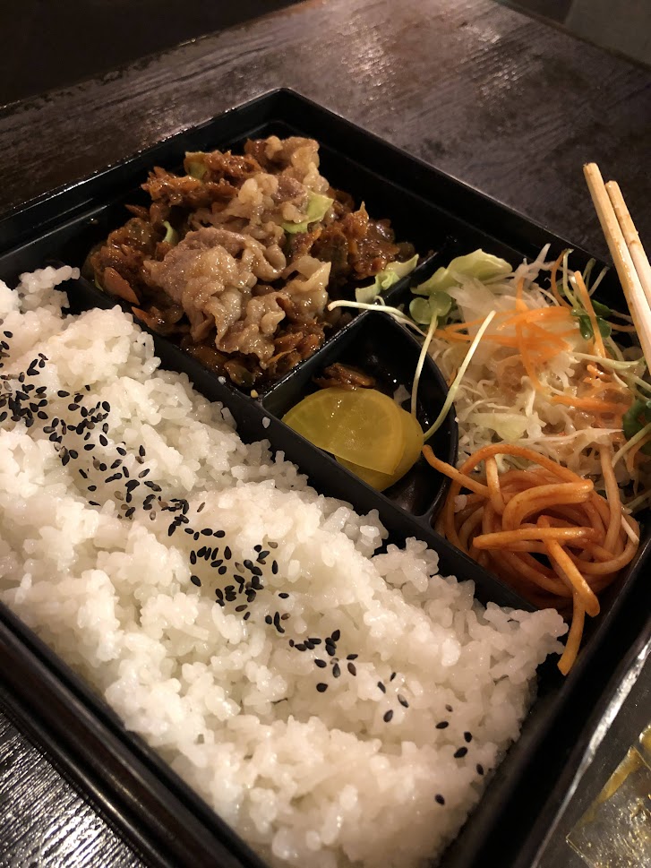 KagawaHaruko's tweet photo. Takamatsu Night and あさり味噌焼肉弁当 forbidden bento but good
＃高松　＃香川　＃美味し　#景色　＃四国　#Japan #Japanesefood #Takamatsu #Shikoku #Kagawa https://t.co/cbqMYBS5x7