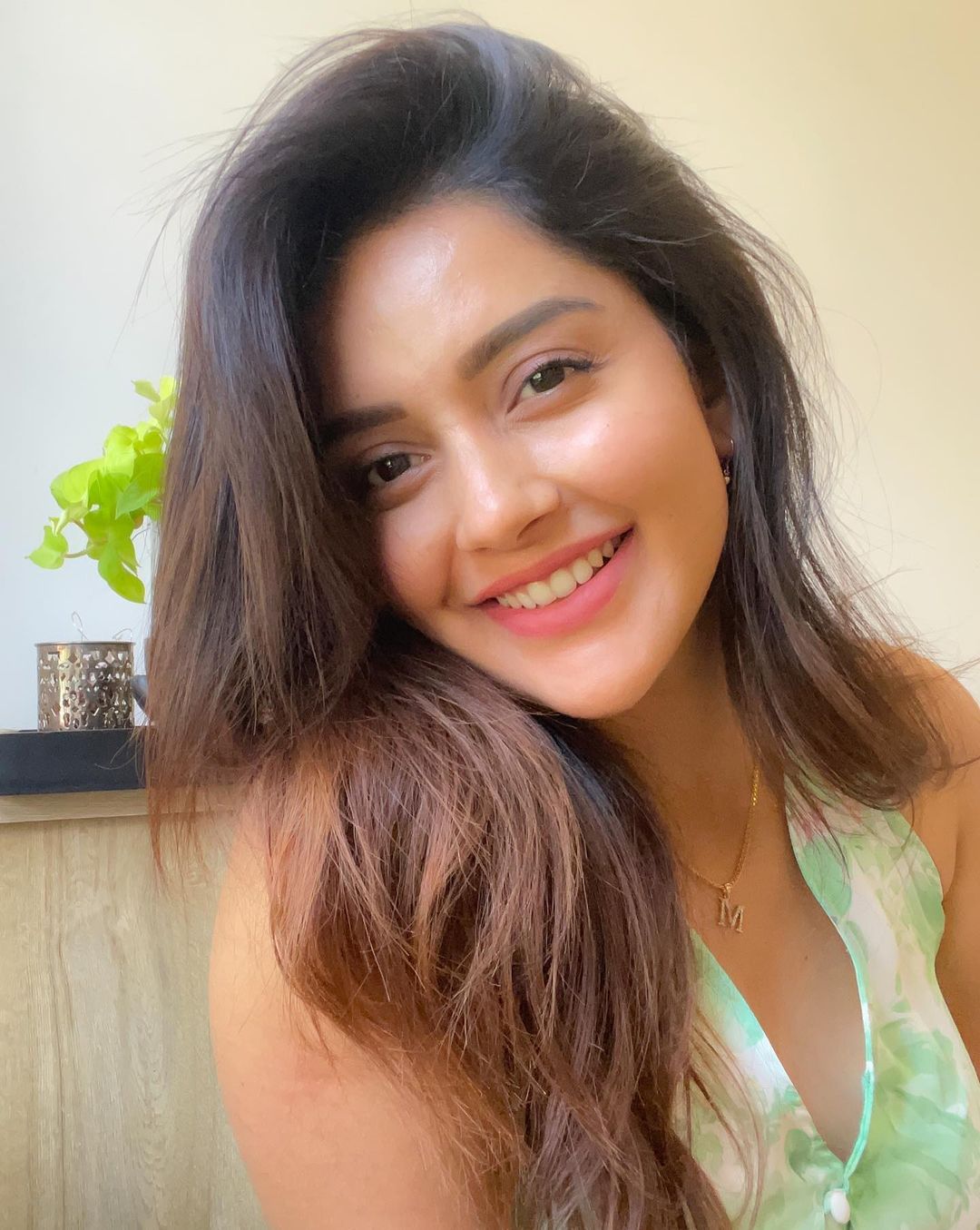 FzhHDl2agAAyy17?format=jpg&name=large