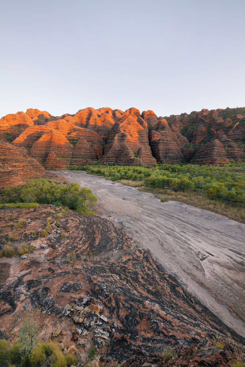 Night and day at the Bungle Bungle Range in Western Australia's north.

#thekimberley #westernaustralia #bunglebungles @WestAustralia #landscapephotography