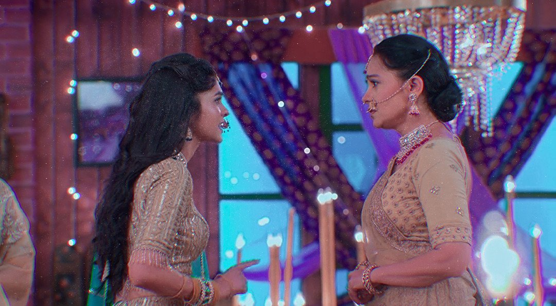 Finally Akshu learns to take stand for herself ❤️‍🔥🤌🏻 and She never leaves a chance to prove that how much she loves her sister Aaru! #yrkkh #akshu #aaru #AksharaSharma