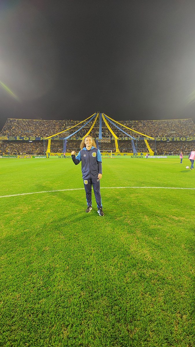 Lopez_Laraa30's tweet photo. Mágico 🤩 gracias canallas por todo el cariño 🇺🇦🙌🏼 https://t.co/QGubu8cxr6