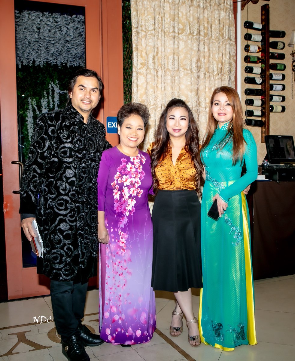 Đêm ra mắt BSIN USA cùng với WLIN Founder Mai Thu Huyen.CEO BSIN USA Duc Tien , Vice CEO Alan Vo Ford
Host by : MC Duc Tien
Photo by : Chánh NguyễnSponsor by Duc Tien Media
Với Cs Trizzie , Ngọc Anh, và nhiều nghệ sĩ khác ...
P5