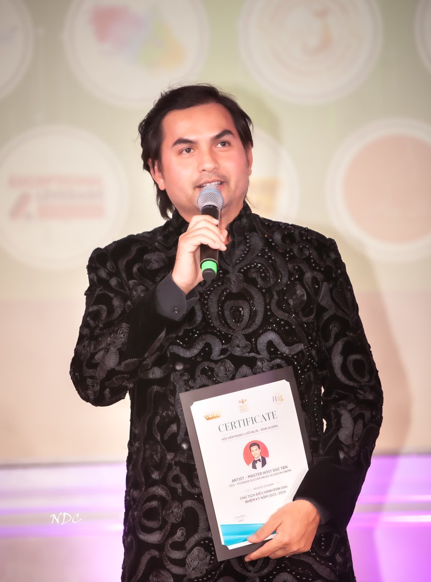 ductien's tweet photo. Đêm ra mắt BSIN USA cùng với WLIN Founder Mai Thu https://t.co/wrbdMXOrcw BSIN USA Duc Tien , Vice CEO Alan Vo Ford
Host by : MC Duc Tien
Photo by : Chánh NguyễnSponsor by Duc Tien Media
Với Cs Trizzie , Ngọc Anh, và nhiều nghệ sĩ khác ...
P6 https://t.co/ingR6XNxW9