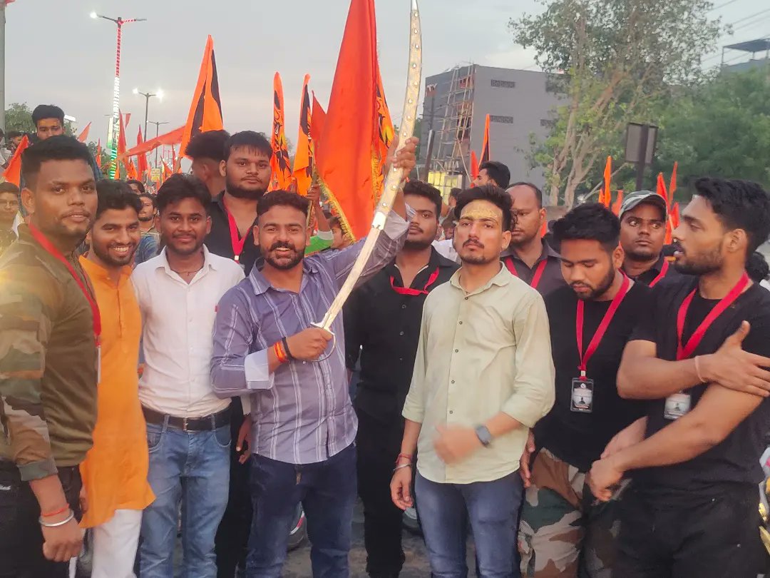 Errohitkatara's tweet photo. कल हिन्दू जागरण मंच फिरोजाबाद द्वारा आयोजित विशाल ऐतिहासिक हिन्दू साम्राज्य #भगवा_यात्रा में अपनी #सिक्योरिटी_टीम के साथ उपस्थित रहा...🚩💐
@r2sup2023 @ngssuttarpradesh @apna_fzd #r2sup #r2ssecurityFzd #r2sindia #r2sup2023 https://t.co/sueZS4Xrl4