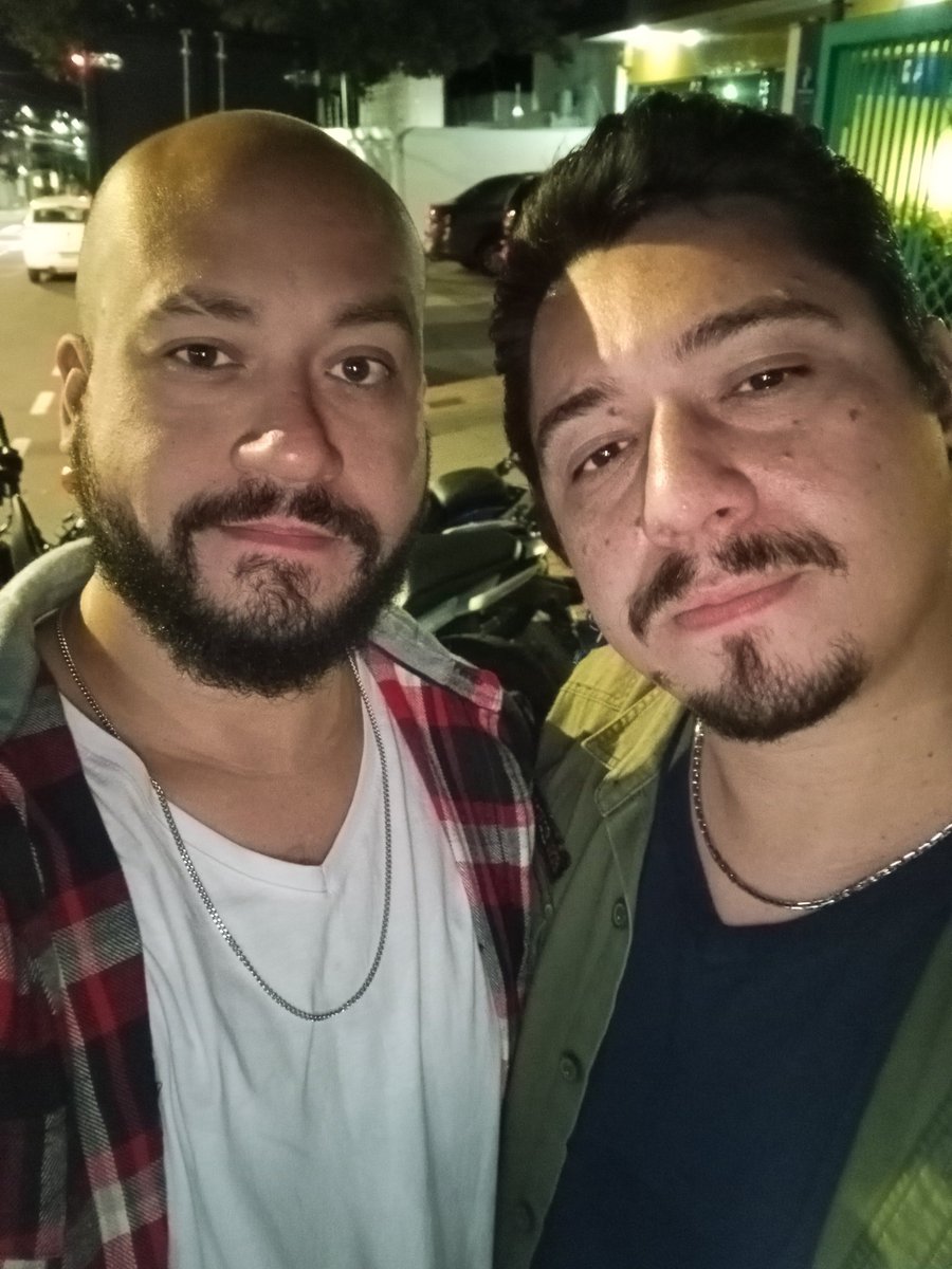 Oliveiraul_'s tweet photo. Eu e meu marido gostamos da sua vibe https://t.co/MJZOInQ4on