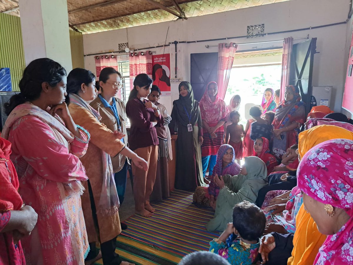 We had the privilege of hosting a remarkable team from the UNFPA at our Women-Friendly Space in Chanandi Union, Hatiya! 

During their visit, they engaged in deep and meaningful discussions with our incredible community women and adolescents. 

#PRAANbd 
#SVAW
#gbvie
#WFS_Hatiya