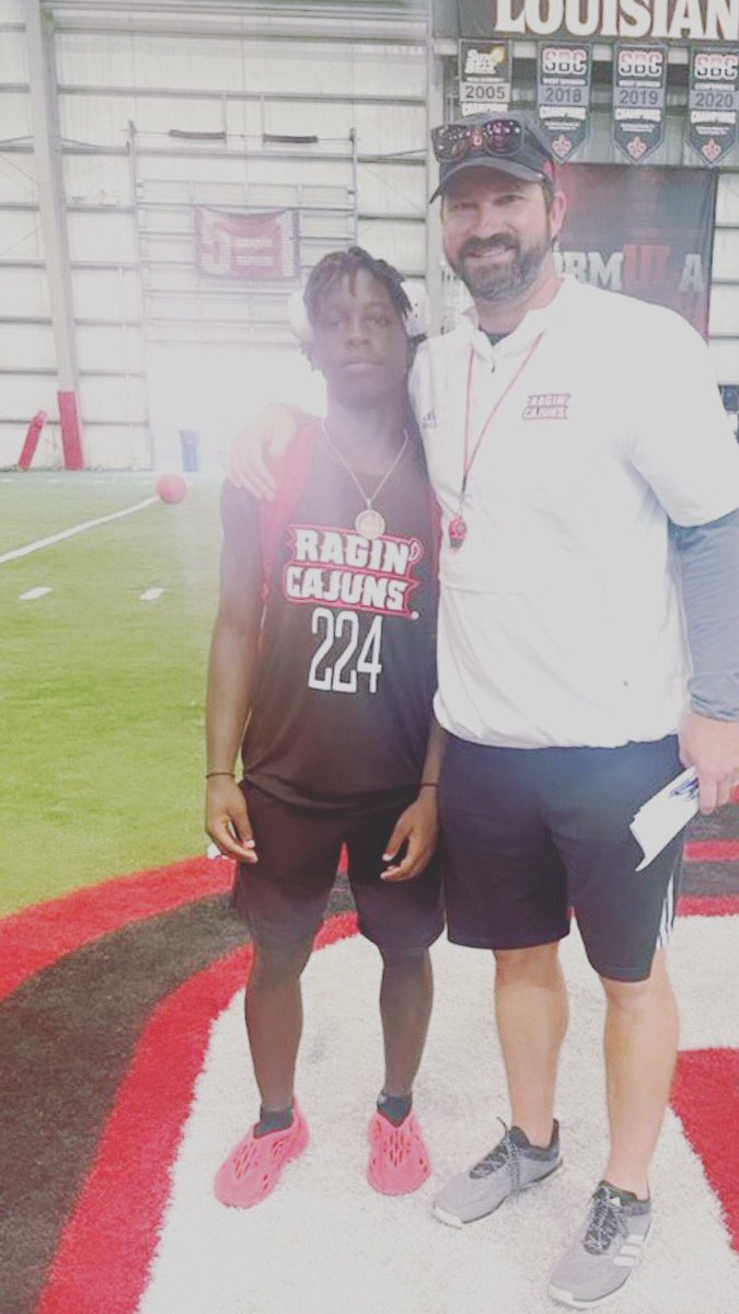 lijay4pf_'s tweet photo. Had a great time competing @RaginCajunsFB camp today🦾 
@michaeldes1 @CoachKLockley @siickesst @ash_trojanFB https://t.co/7La2fZVIVi