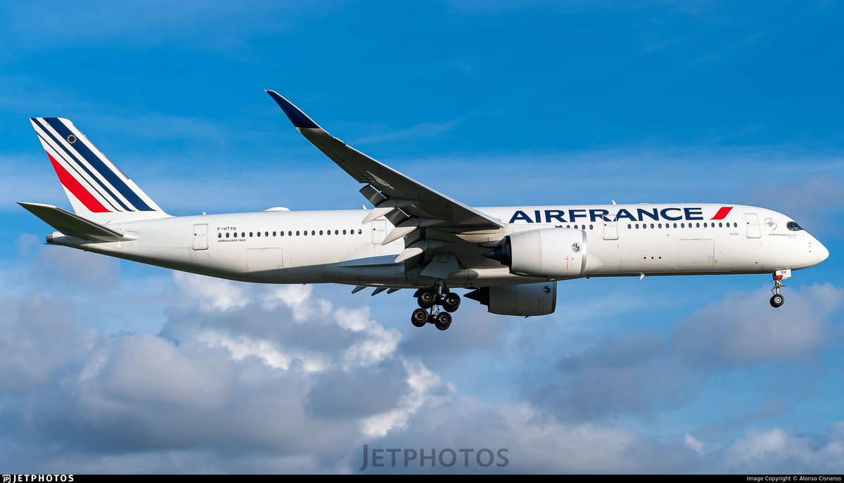 JetPhotos tweet media