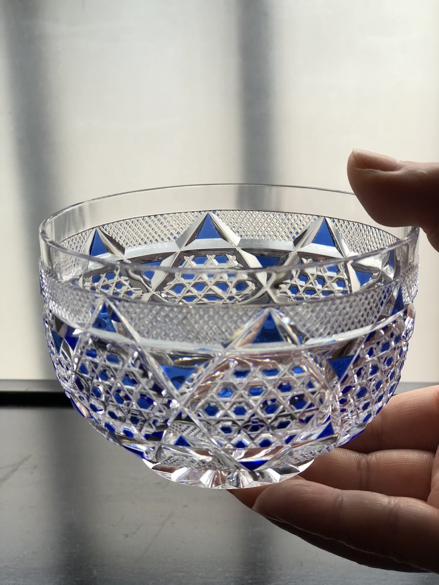 美しい古美術◾️蔵から紺色のアザミの花が描かれたステキな雰囲気の夏茶碗？が出て来た 美しい古美術◾️蔵から紺色のアザミの花が描かれたステキな