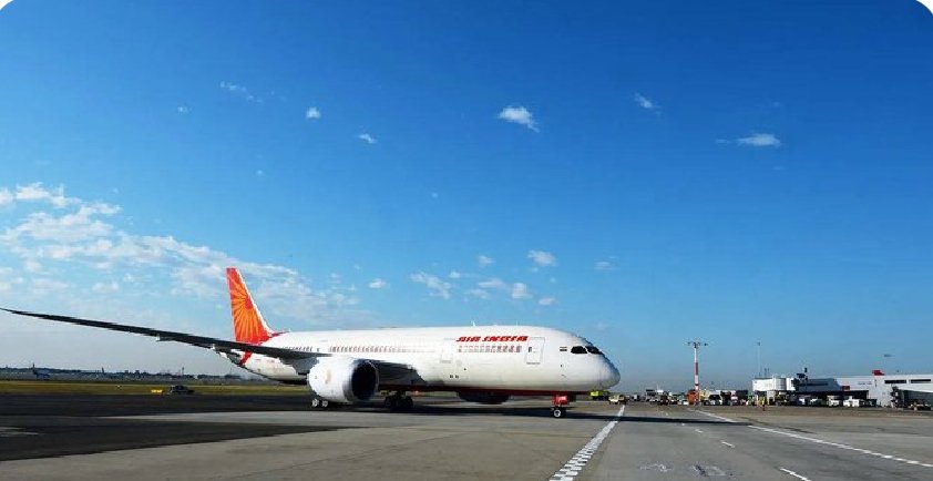The pilot refused to fly the #AirIndia aircraft  after the emergency landing in Jaipur on Sunday.  Passengers stranded for hours

#TheRealTalkin