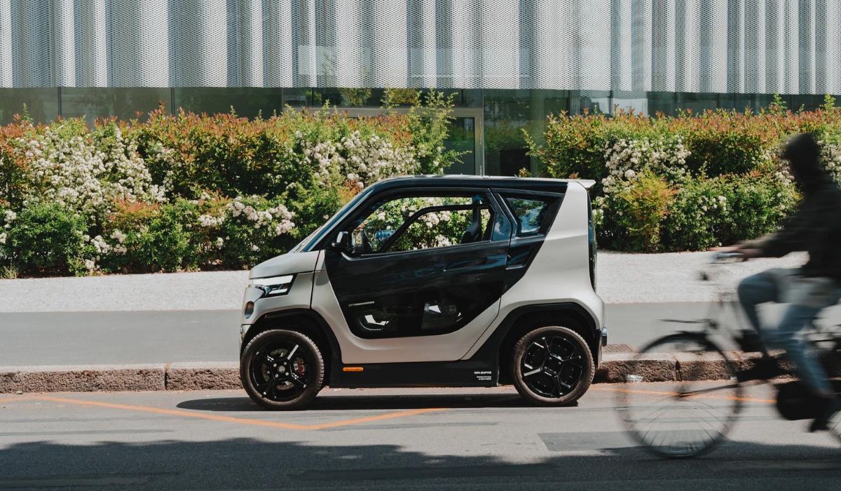 MobilityTechNew's tweet image. European microcar makers form a coalition to challenge big car dominance

#microcar #micromobility #mobilitytechnews #mobilitytechnology #europe #citytranformer #microlino #circlemobility

bit.ly/3PvAFhP
