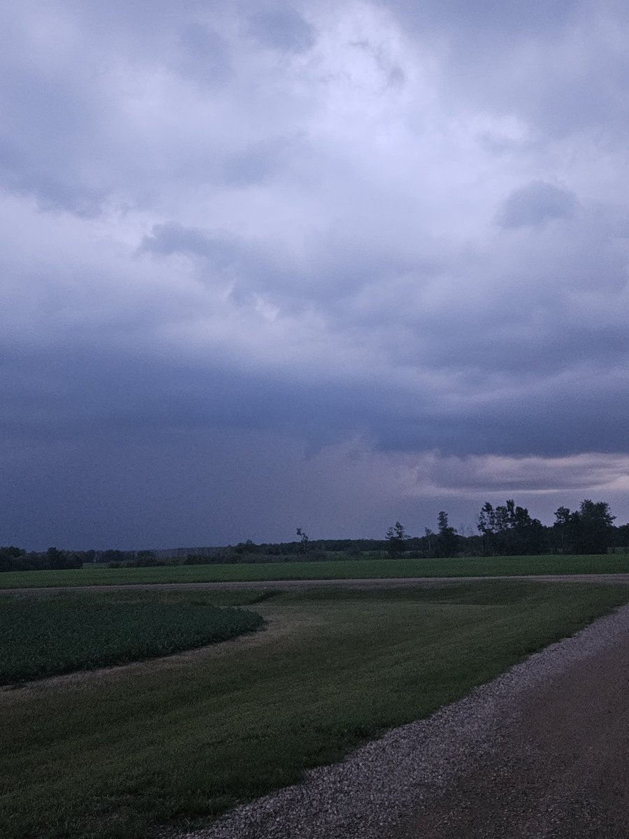 Another light show tonight incoming 
#skstorm