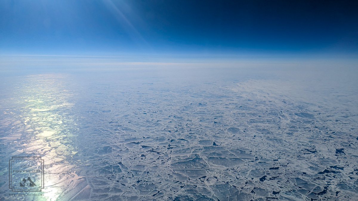 FentonPhoto's tweet photo. An amazing view of the Arctic ice fields from 30,000 ft. #icefield #Arctic #sunreflection #landscapephotography #ocean #amazingview @Condor https://t.co/Y032nhhT46