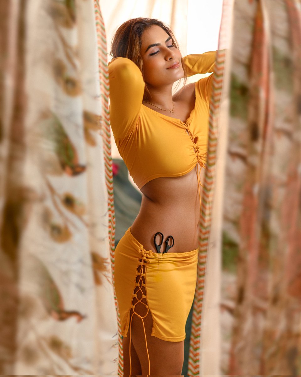 RoopaRayappa's tweet image. Tailor Swift 🪡✂️👝🧵