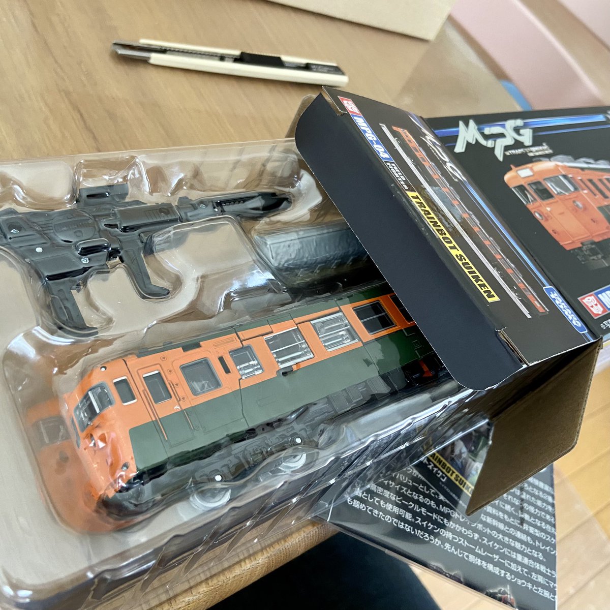 4731jp's tweet photo. 4体目きたー\( ´ω` )/
ちょっと見て…そのままそっとしまう。
なんか出せないw
#トレインボット #trainbot https://t.co/XSwRyMfM1G