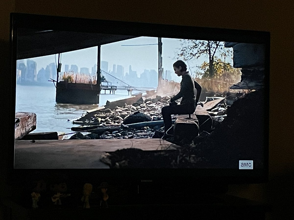 What city is Rick in at the end of #TWD finale? Because I’m trying real hard to see it as the same as the opening of #TWDDeadCity 🤦🏽‍♀️😄#TWDfanforlife #TWDUniverse #TWDFamily #TWDU