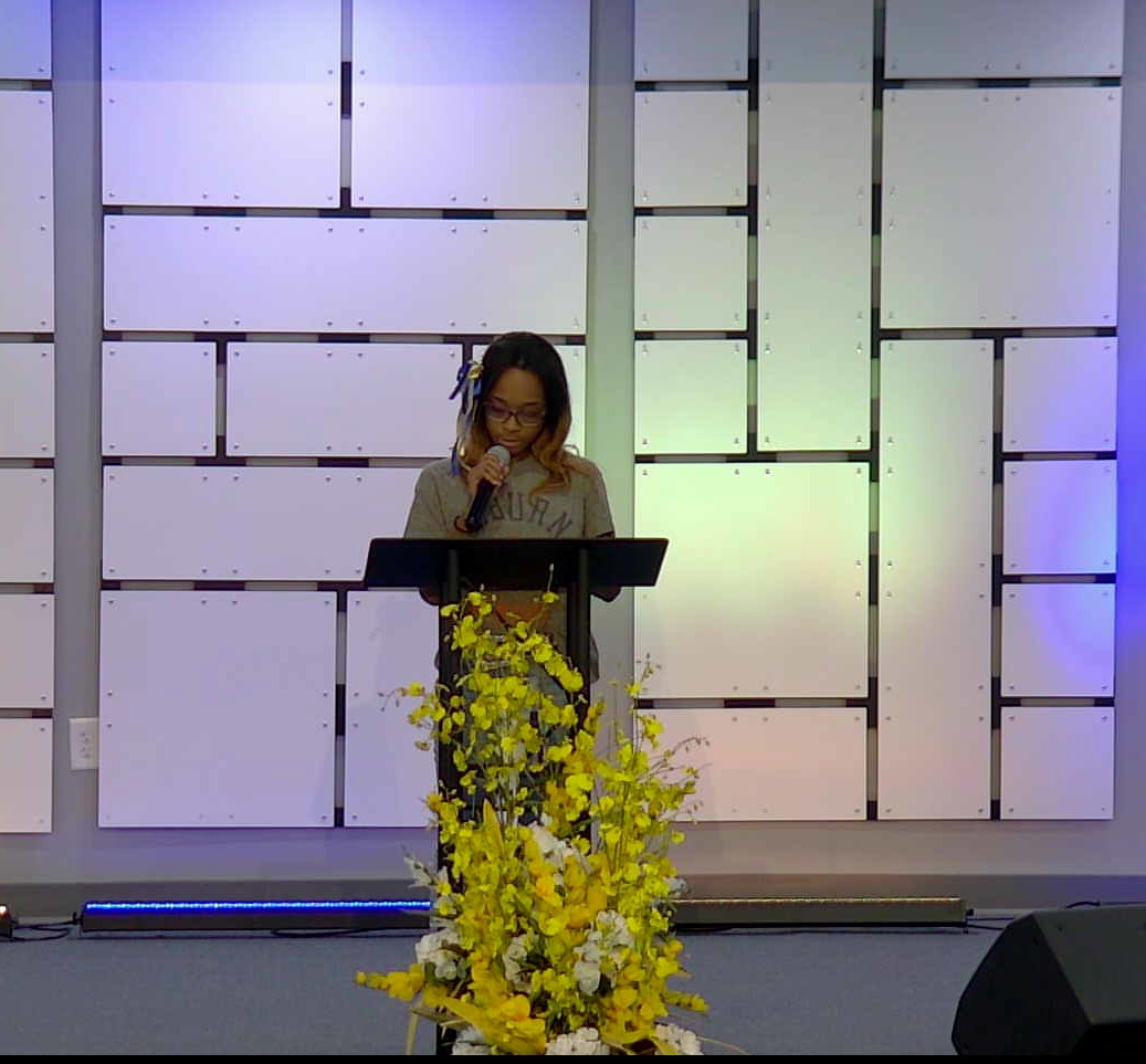 FOL_Ministries's tweet image. We love seeing our college students go forth in service today.  Keep God first in all that you do.  Let God order your steps and watch Him blow your mind.  #fol #folministries #collegesunday