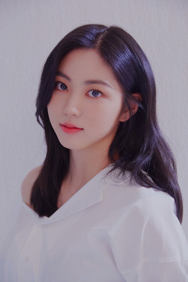 CLC_ACTS's tweet image. #Eunbin is officially nominated for best rookie actress for her performance in #DutyAfterSchool for the 2nd Blue Series Award!! 🏆🥳

#방과후전쟁활동
#권은빈 #KWON_EUNBIN 
#KWONEUNBIN #CLC #씨엘씨