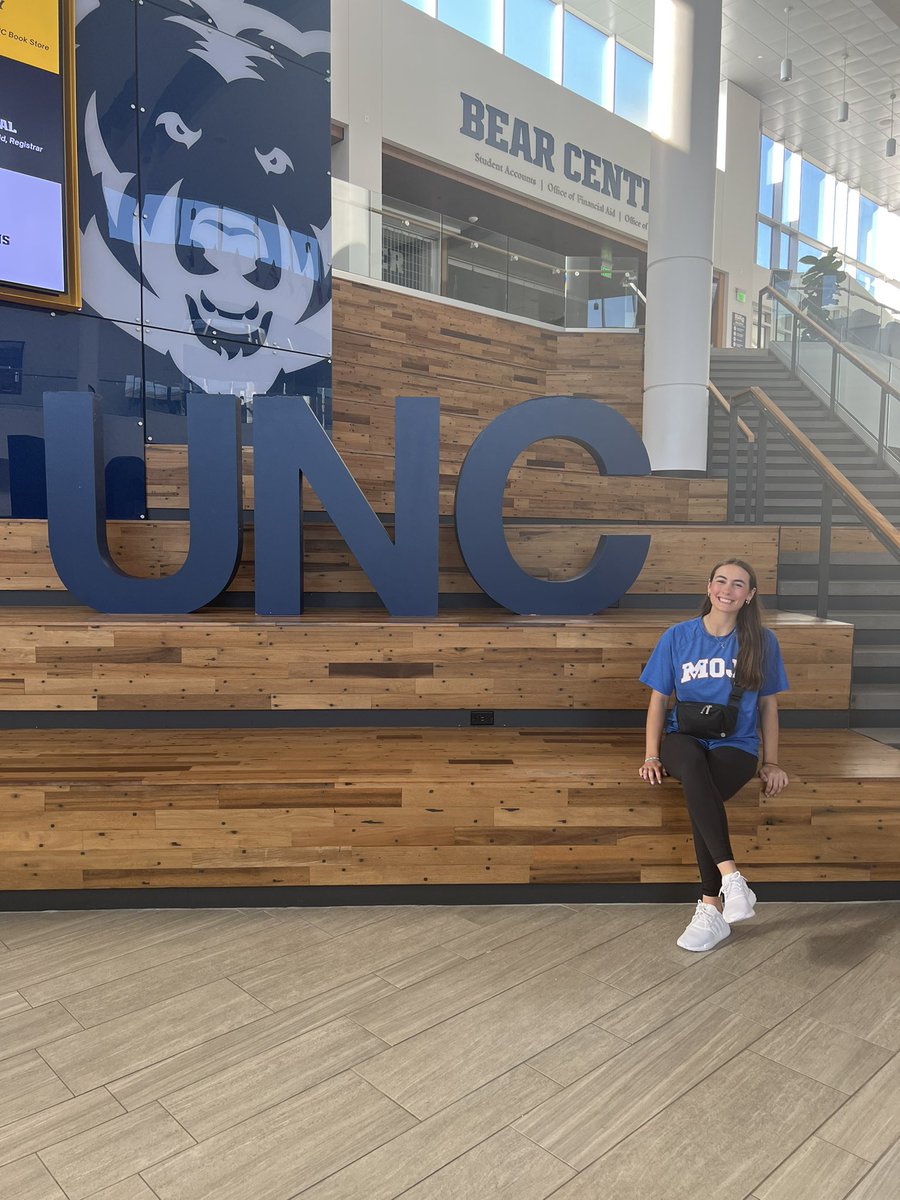 Lily Roush tweet media