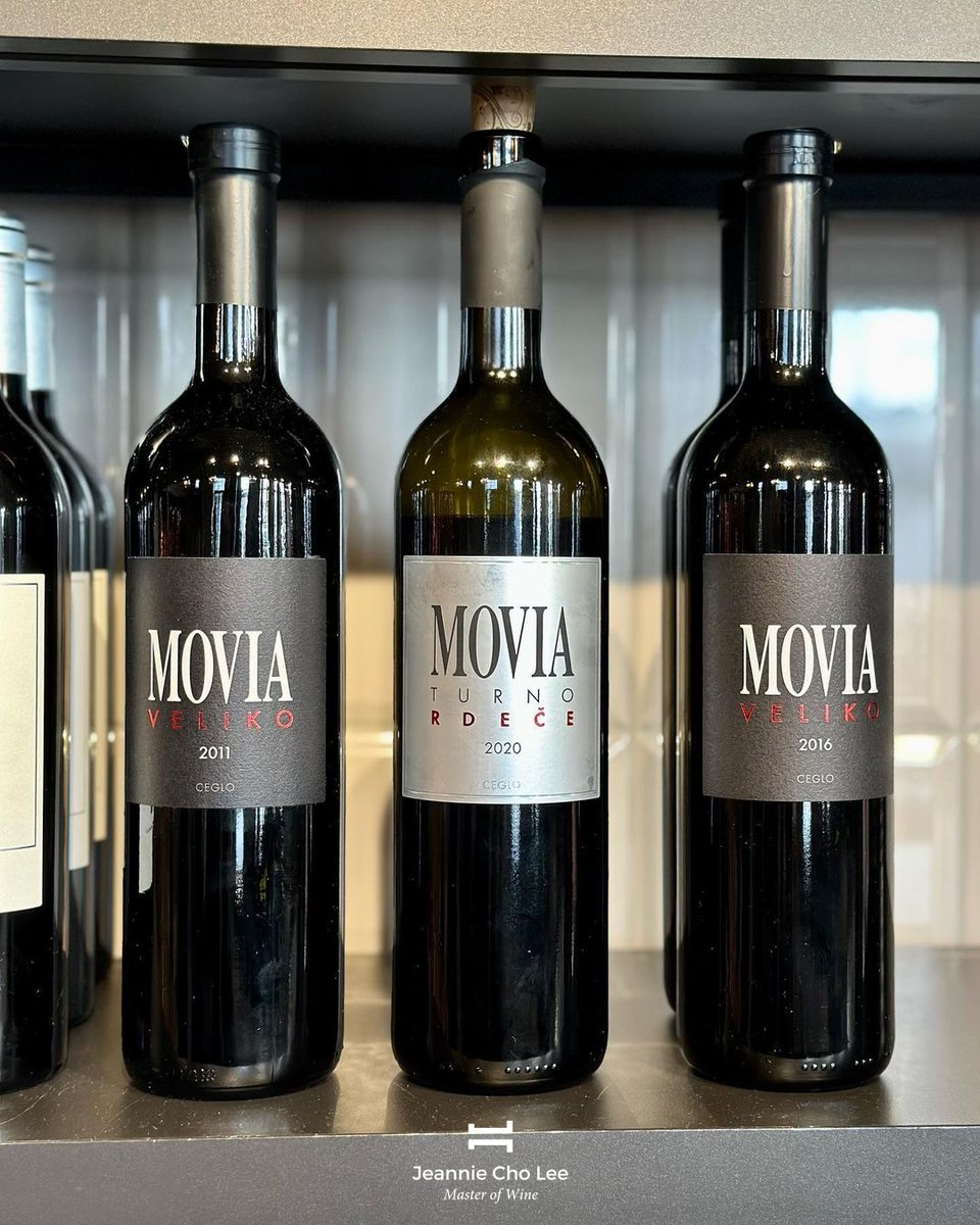 JeannieChoLee's tweet image. I live by this motto: It’s wine o’clock somewhere in this world! Enjoying some intense Malvasia &amp;amp; the interesting array of wines by Movia Wines!

#slovenianwine #slovenia #wineoclock #saturday #malvasia #wine #winetime #winetasting #winelover #masterofwine #winelife #wineoclock