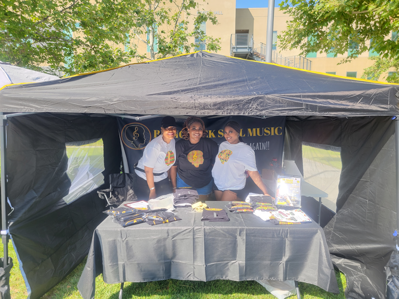BringBackSoulM1's tweet photo. Bring Back Soul Music would like to thank the San Bernardino Juneteenth Committee for inviting us to their Juneteenth Celebration. We had a great time, met a lot of great people and introduced four new tee shirts in the process.  See our new designs at https://t.co/TSoOys4umR https://t.co/NDGjuYV4tF