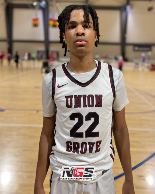 Chase Williamson 6’3 G 2024 Union Grove 

Heady guard that plays well under control. He does a good job getting to the rim which helped him get to the ft line with ease. Limiting turnovers and shot selection should be his point of focus as the year goes on.