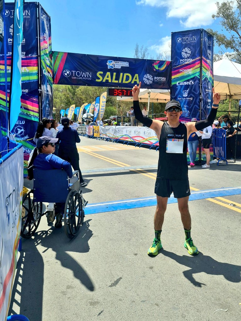 Pues que me aviento un #Maraton específicamente el de  #Tangamanga y no podía faltar la calor 🥵
En fin 🤷🏻‍♂️ a eso íbamos💁🏻‍♂️ #ASICSrun  presente en @MaratonT
💪🏼🏃‍♂️🏅
@ASICSmexico 
@MeEncantaCorrer 
@yoelegicorrer1 
@AcaEntreRunners