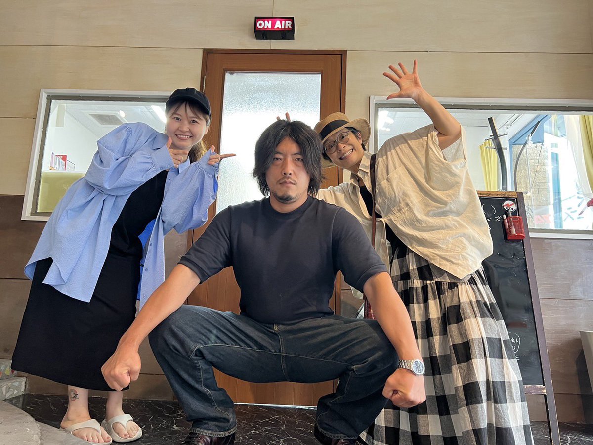 radioutako's tweet photo. 詩子の斬⚔SAMURAI Monday🌈vol.200

本日もありがとうございました。

ハルクさん最後の回
皆様、メッセージ
ありがとうございました。
また、復活を待ちましょう‼️
#詩ふちゅ https://t.co/PzgLDR1BGd