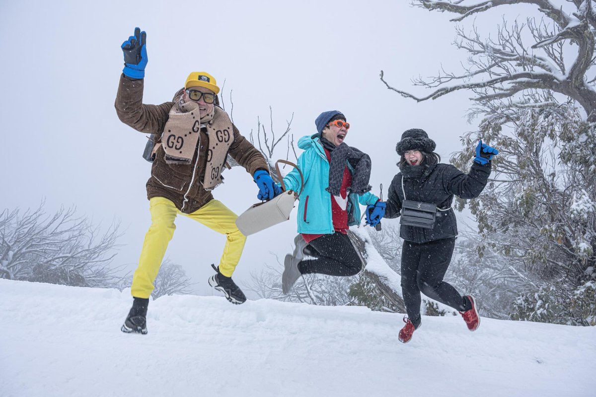 12cms of fresh snow this morning 12 lifts rolling and the Tran family jumping for joy at their first day on snow! #snow #holiday