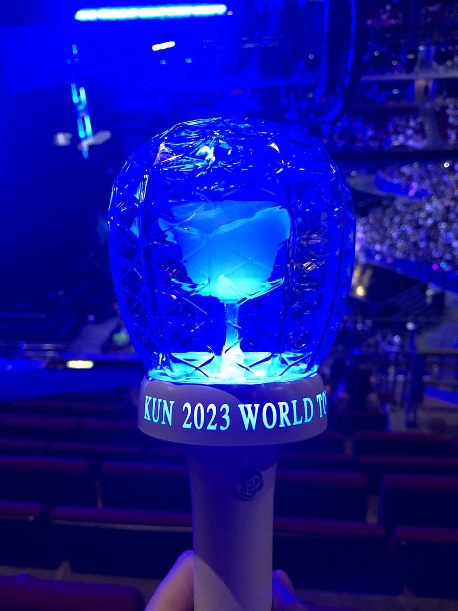 Pizcha_cxjj's tweet photo. คอนเสิร์ตจีนครั้งแรก บัตรแพงนะสำหรับคนไทย แต่ของเค้าดีจิง โปรดักชัน แบนด์ เสตจคือคุ้มมาก น้องคุนเอาอยู่ทุกเพลง ร้องส�� อเนจี้ไม่มีตก บอกมีของขวัญจะให้ ขึ้นไฮโดรลิกทักทายโซนดอยไปเรยจ้า ประทับใจมาก 🥰
#caixukunconcertbangkok
#KUN2023WorldTour https://t.co/4wZIaxbB0M