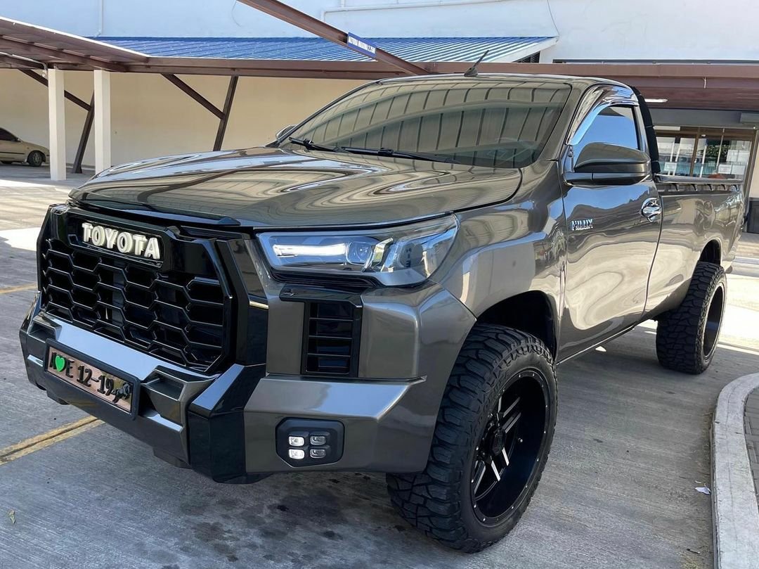 Toyota HiLux with an aftermarket Tundra face. Yay or nay?